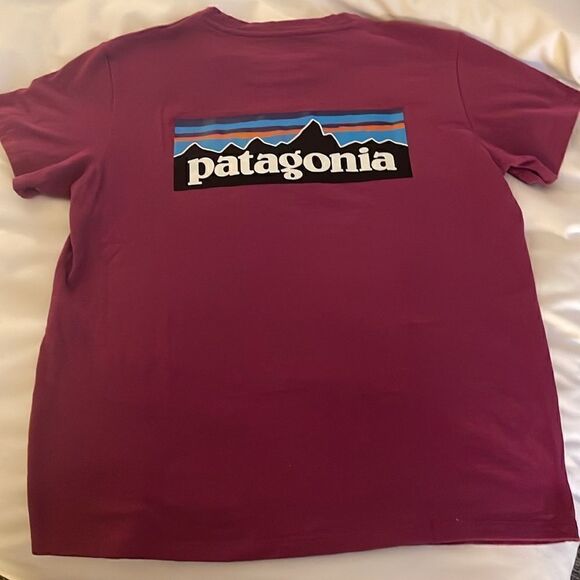 Patagonia Raspberry Pink T-shirt - Picture 3 of 6
